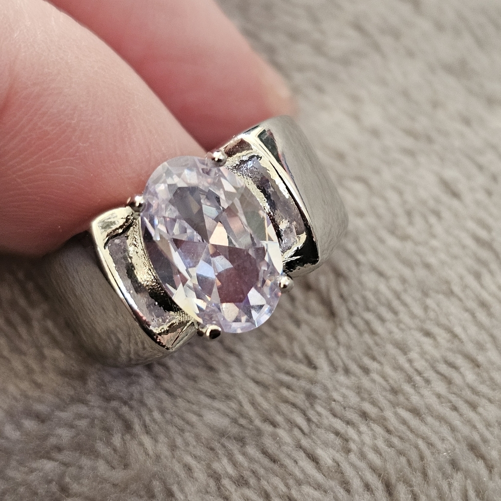 TRÏBE Elegant Silver Oval Gemstone Ring Size 7
